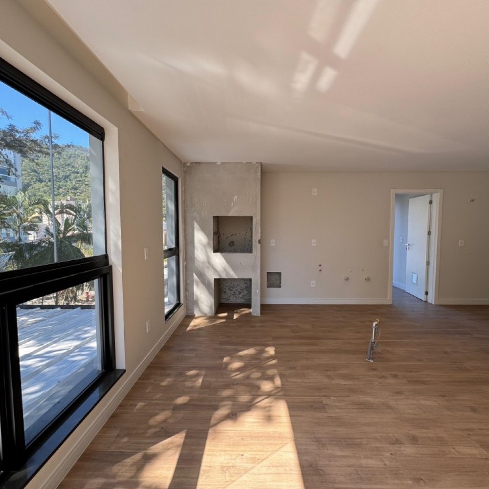 Apartamento com 3 sutes 