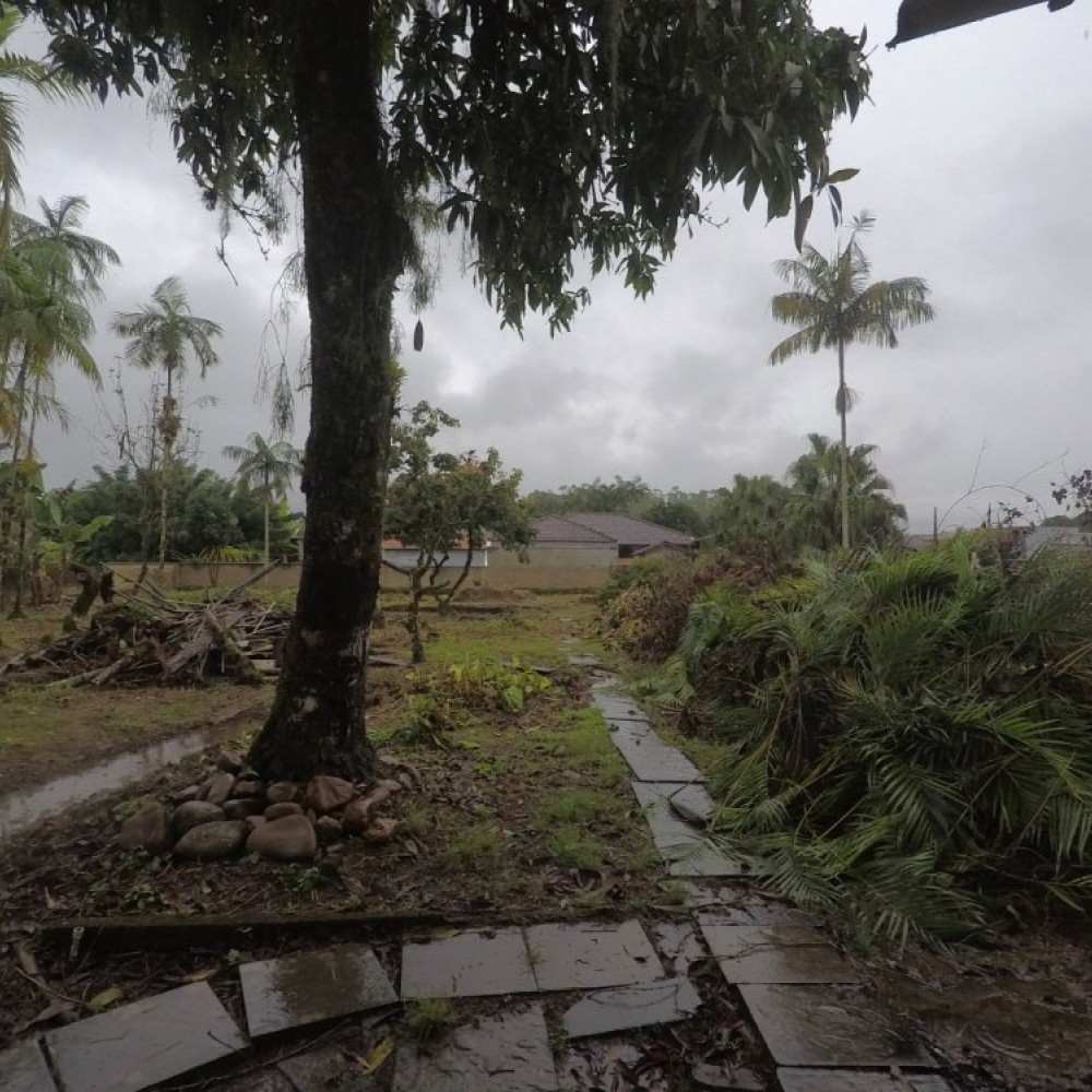 Terreno com Casa Nereu Ramos