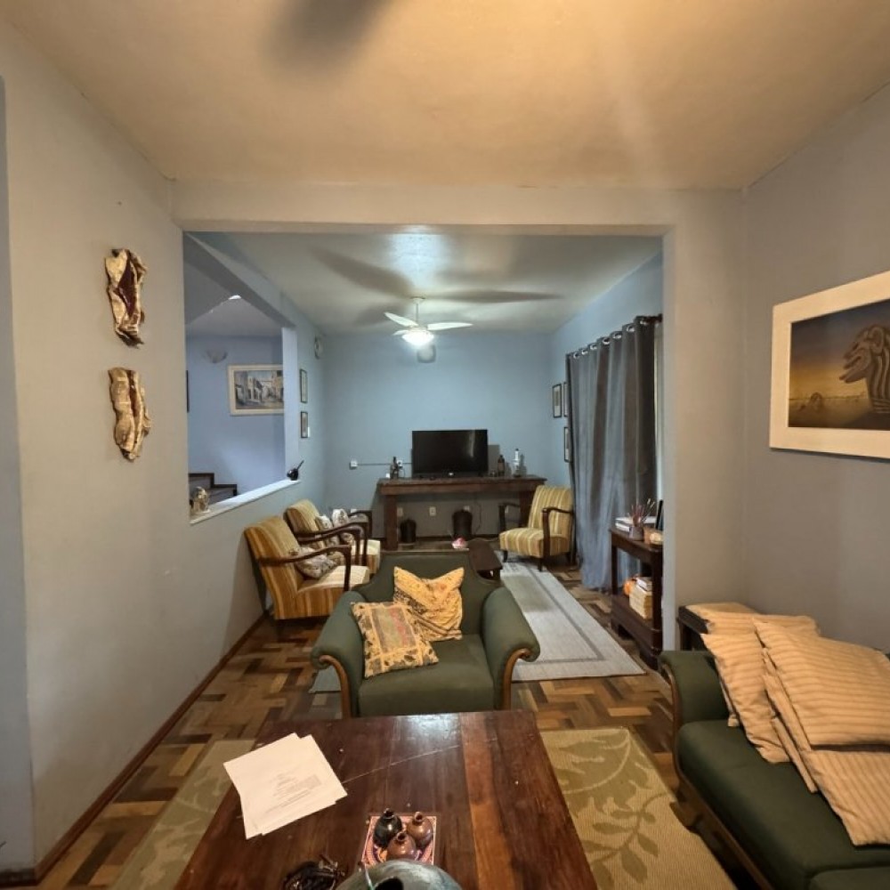 Terreno com casa / construo 