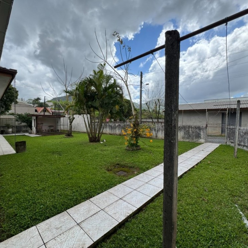 Terreno com casa / construo 