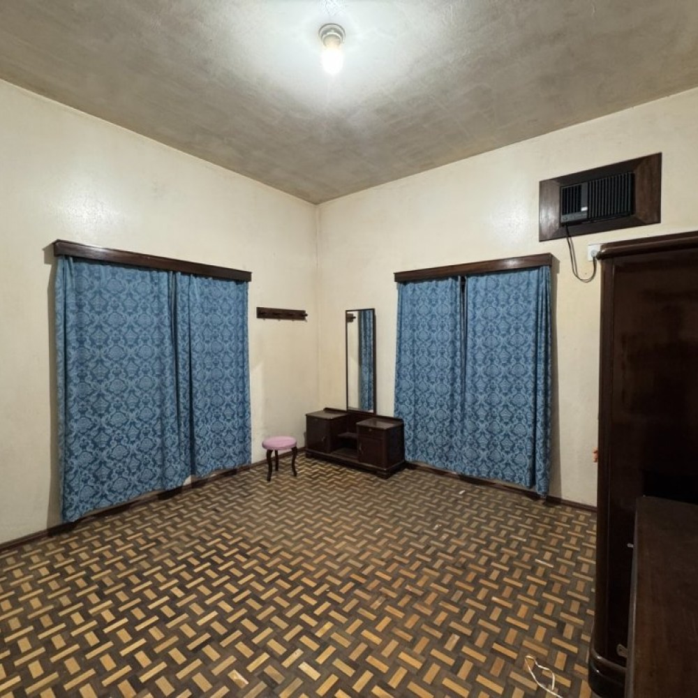 Terreno com casa / construo 