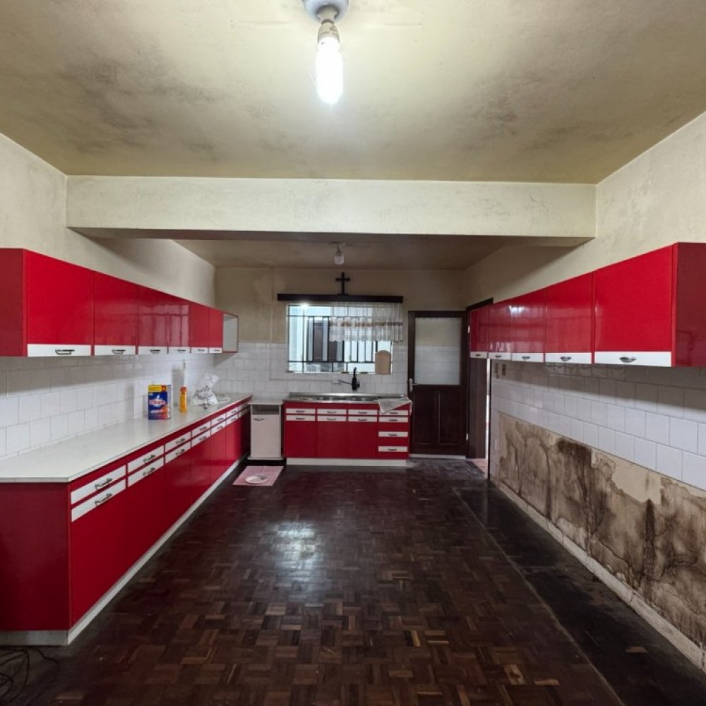 Terreno com casa / construo 