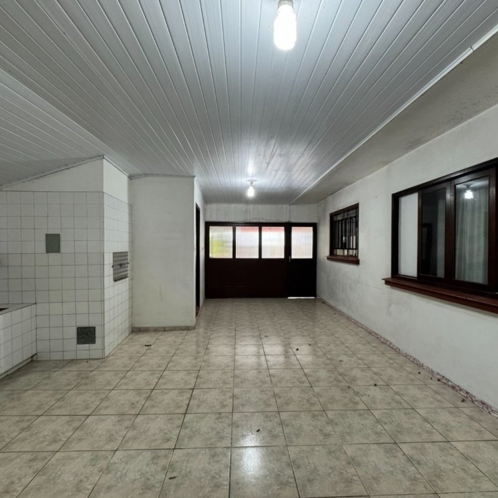 Terreno com casa / construo 