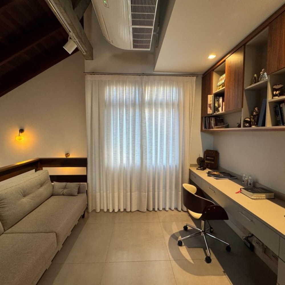 Casa  NO BAIRRO  CENTRO 