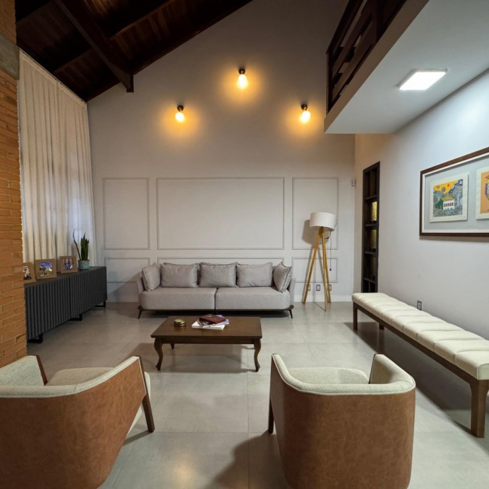 Casa  NO BAIRRO  CENTRO 