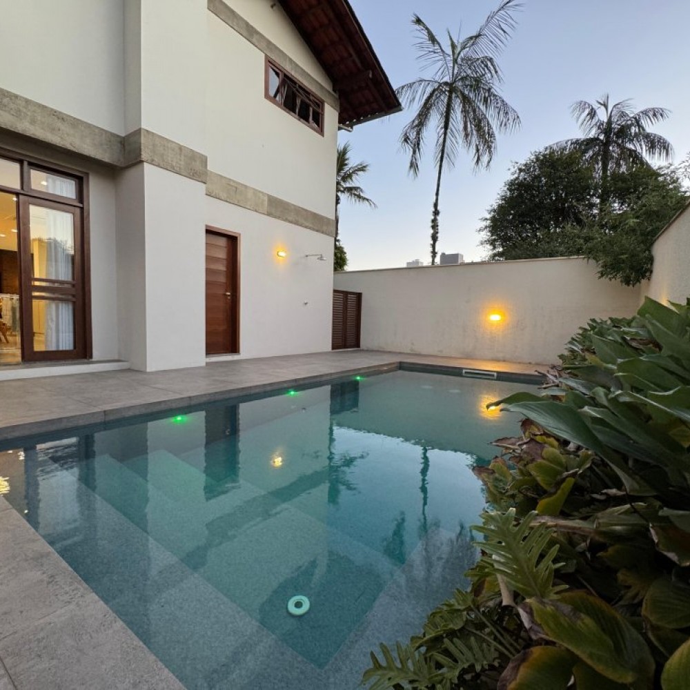 Casa  NO BAIRRO  CENTRO 