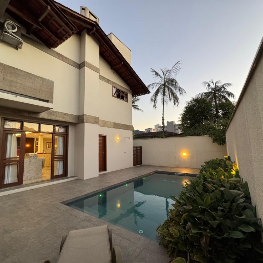 Casa  NO BAIRRO  CENTRO 