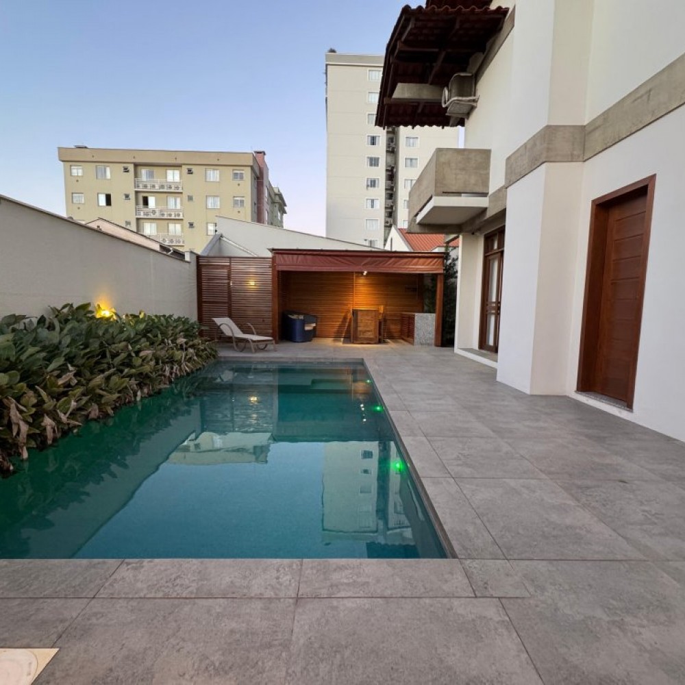 Casa  NO BAIRRO  CENTRO 