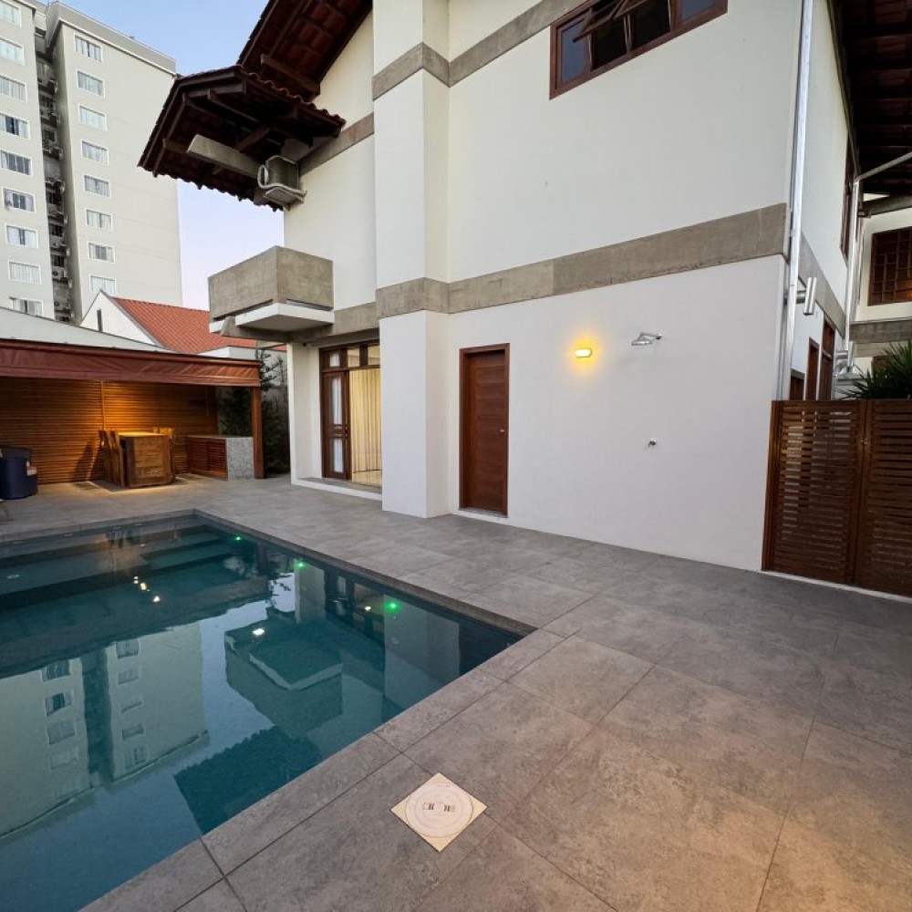 Casa  NO BAIRRO  CENTRO 