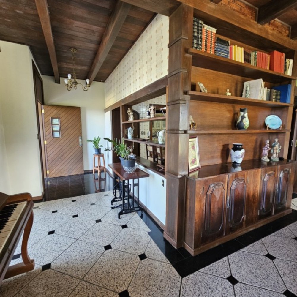 CASA NO BAIRRO SANTA LUZIA 