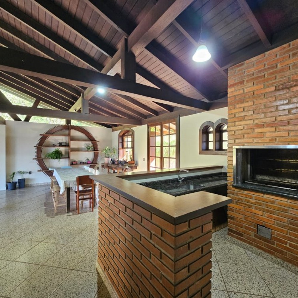 CASA NO BAIRRO SANTA LUZIA 