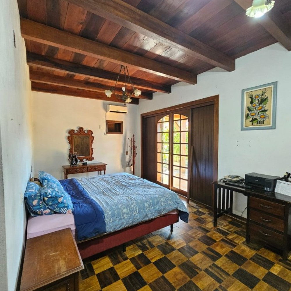CASA NO BAIRRO SANTA LUZIA 