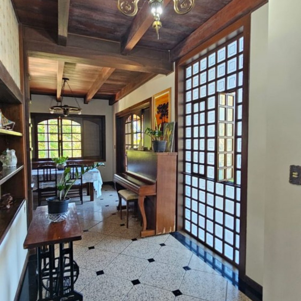 CASA NO BAIRRO SANTA LUZIA 