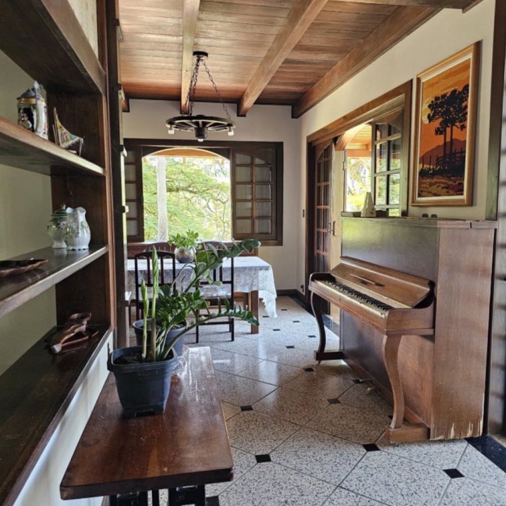 CASA NO BAIRRO SANTA LUZIA 