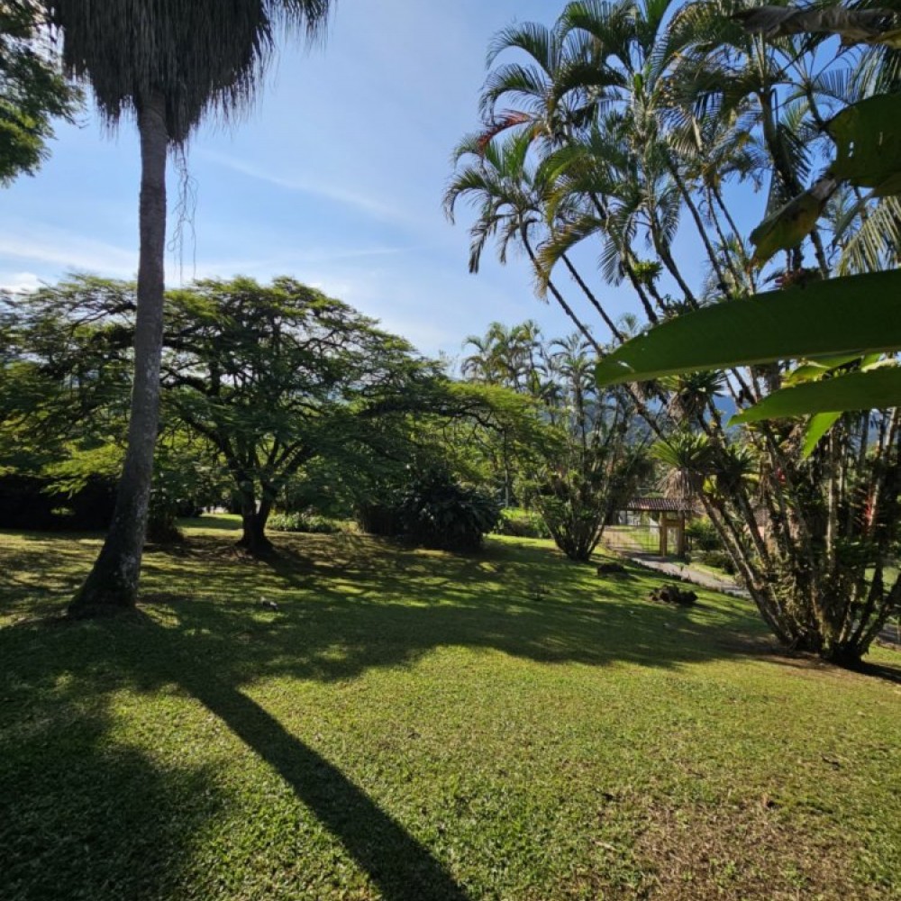 CASA NO BAIRRO SANTA LUZIA 