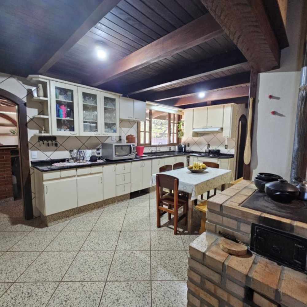 CASA NO BAIRRO SANTA LUZIA 
