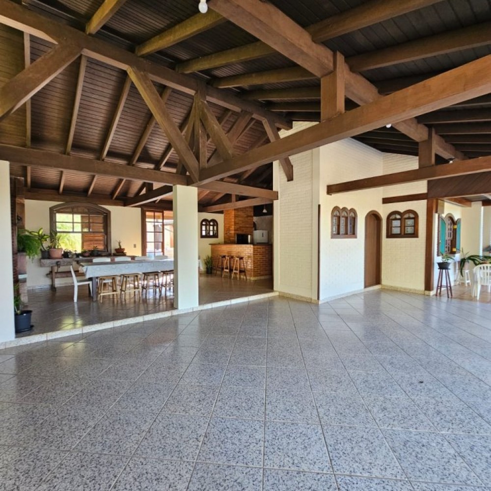 CASA NO BAIRRO SANTA LUZIA 