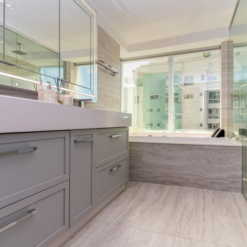 Apartamento na Av. Atlantica