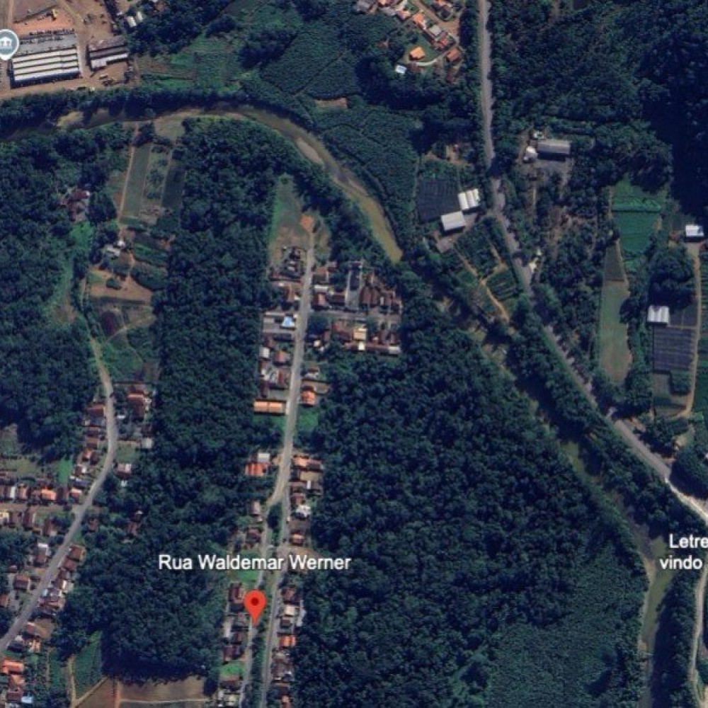 Terreno residencial / comercial Corup�