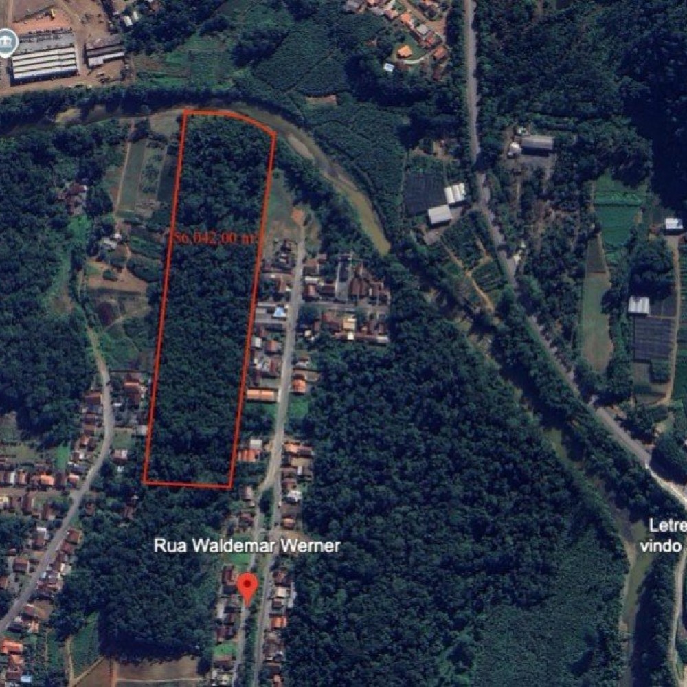 Terreno residencial / comercial Corup�