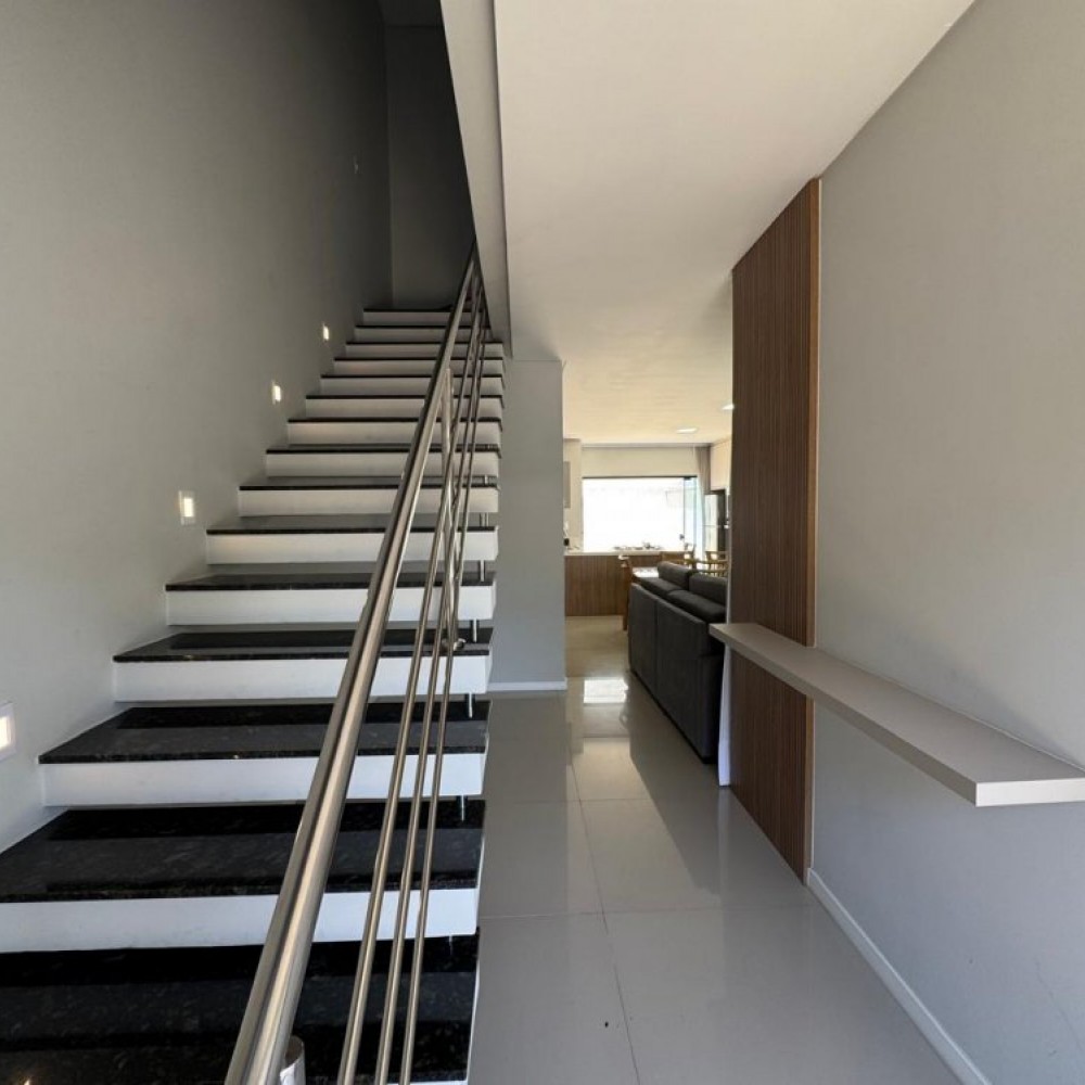 Sobrado - Geminado - Praia da Arma��o -  Penha