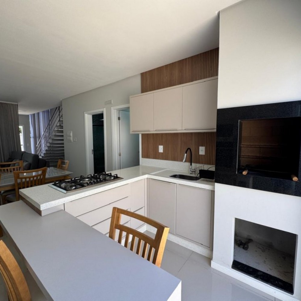 Sobrado - Geminado - Praia da Arma��o -  Penha