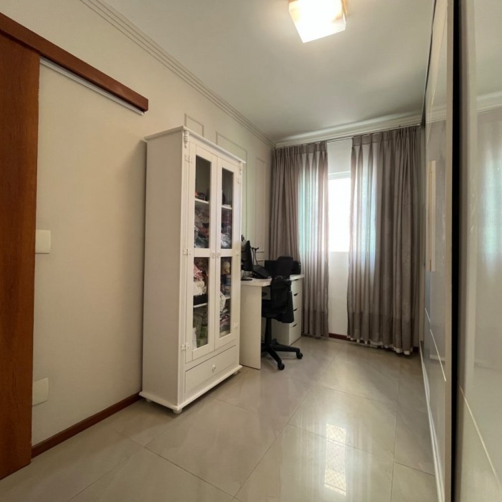 Apartamento 2 Quartos � Venda no Centro de Jaragu�