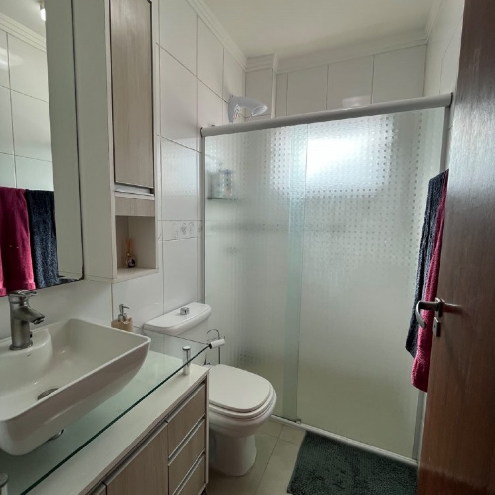 Apartamento 2 Quartos � Venda no Centro de Jaragu�