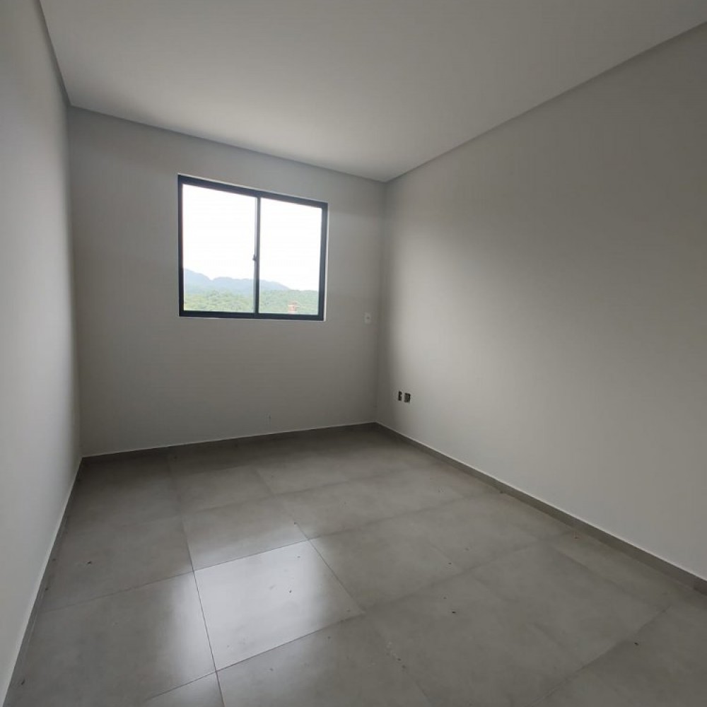 Apartamento com Su�te em Nereu Ramos � Venda