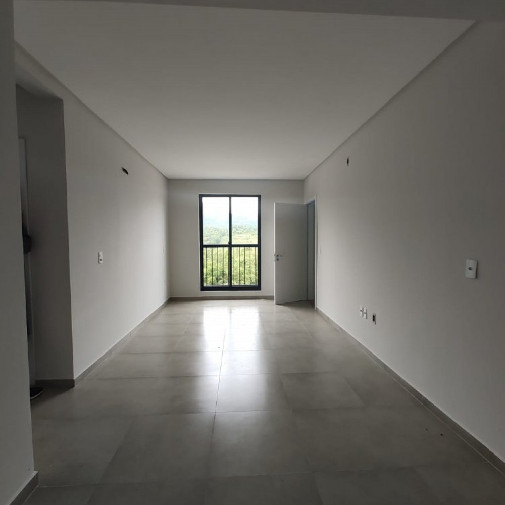 Apartamento com Su�te em Nereu Ramos � Venda