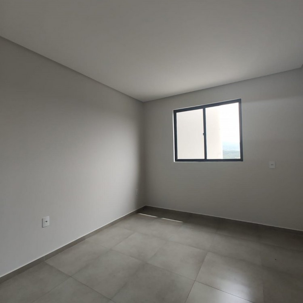 Apartamento com Su�te em Nereu Ramos � Venda
