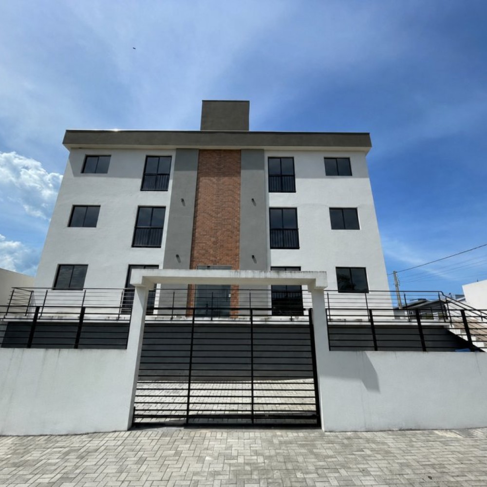 Apartamento com Su�te em Nereu Ramos � Venda