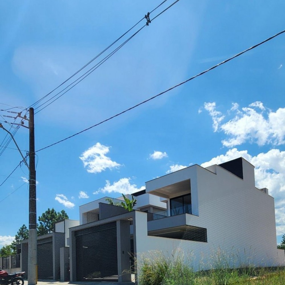 Casa com Piscina em Tr�s Rios do Norte | Jaragu� d