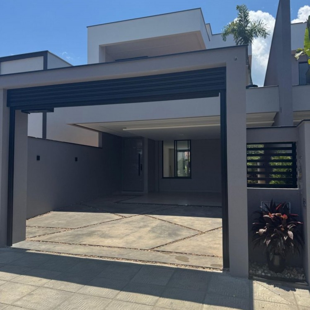 Casa com Piscina em Tr�s Rios do Norte | Jaragu� d