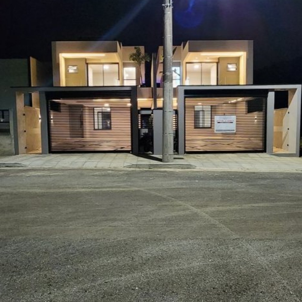 Casa com Piscina em Tr�s Rios do Norte | Jaragu� d