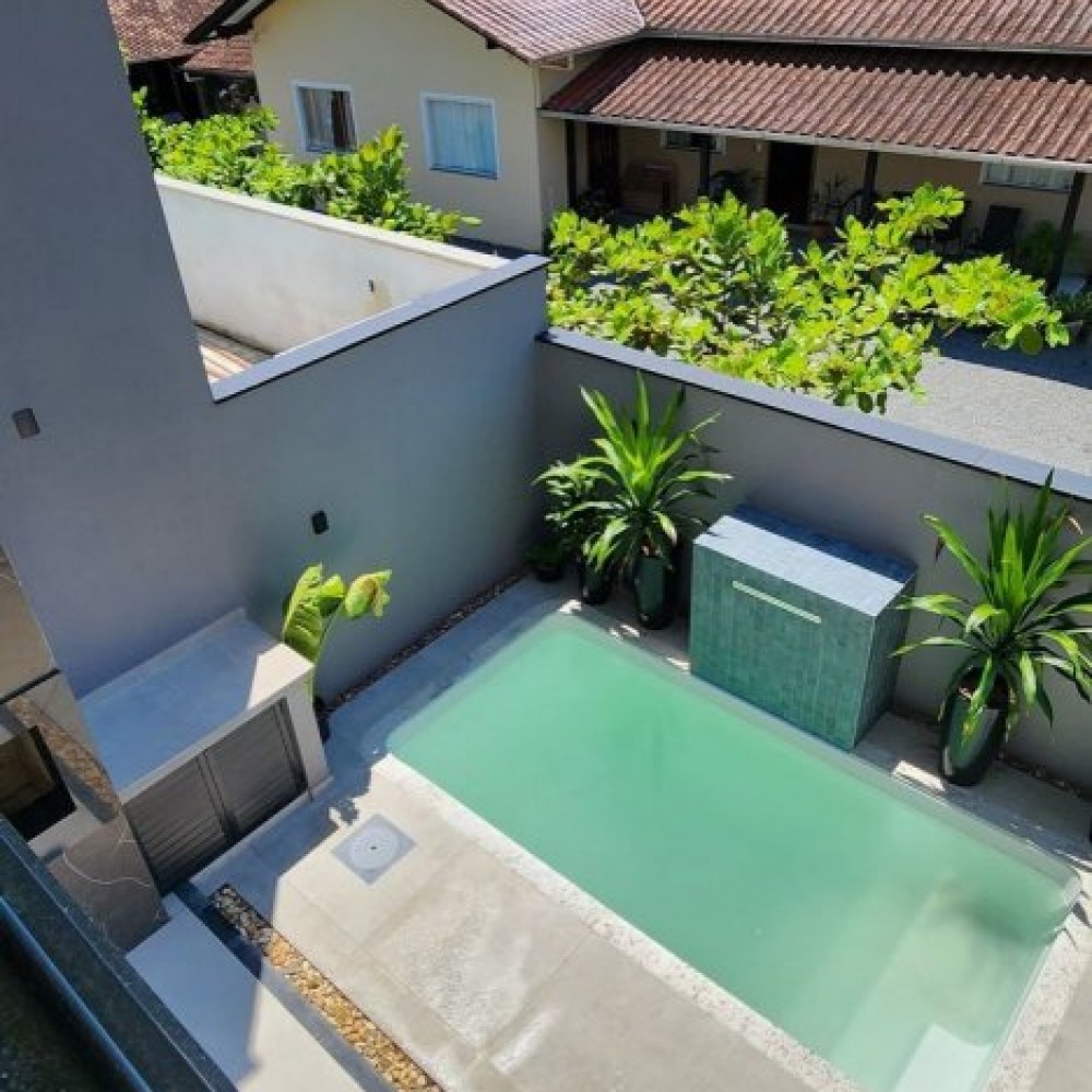 Casa com Piscina em Tr�s Rios do Norte | Jaragu� d
