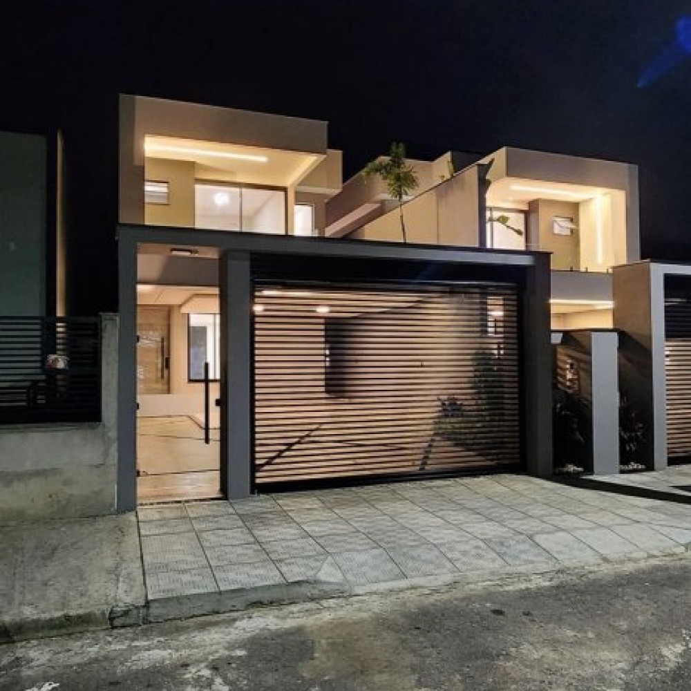 Casa com Piscina em Tr�s Rios do Norte | Jaragu� d