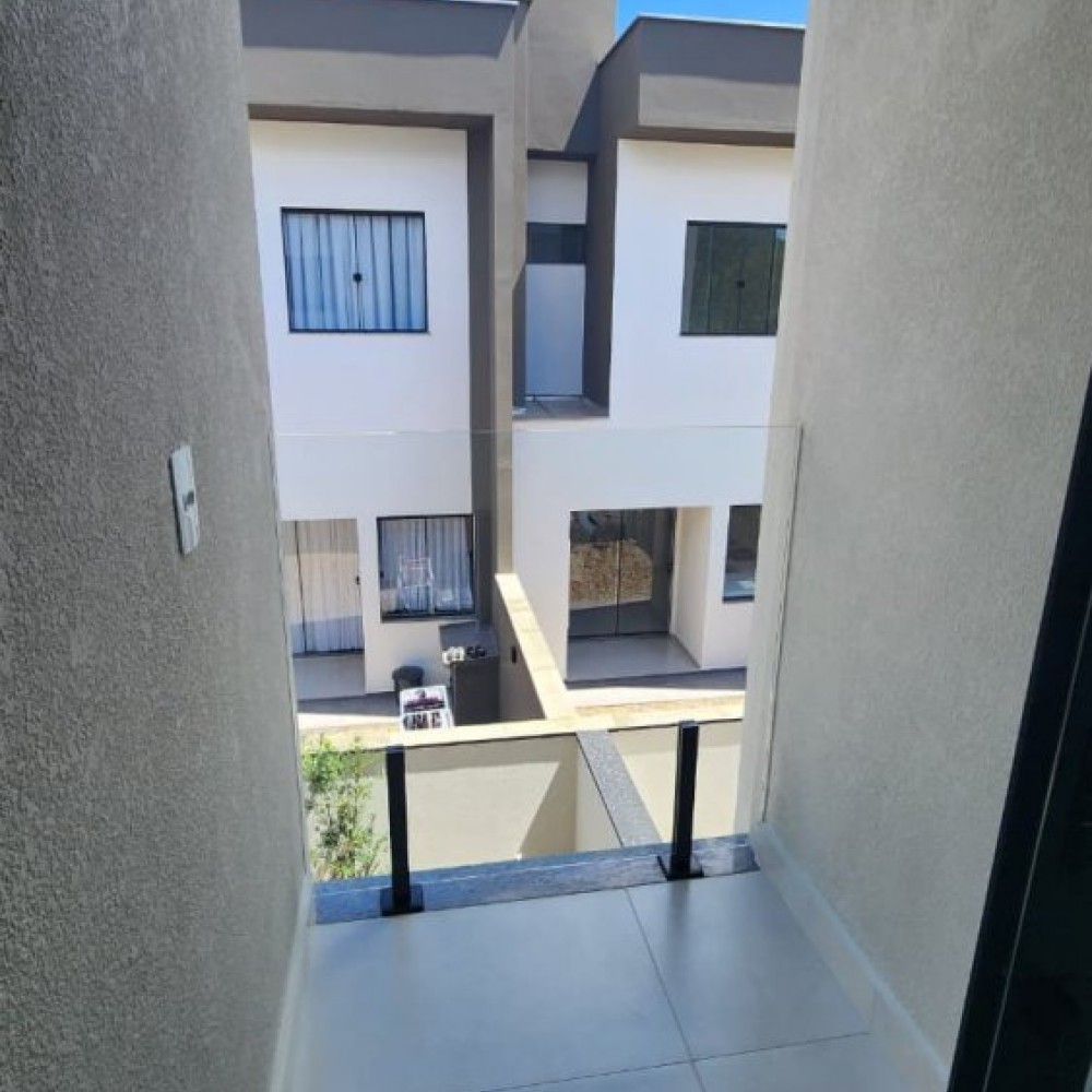 Casa com 2 Su�tes � Venda em Jaragu� do Sul