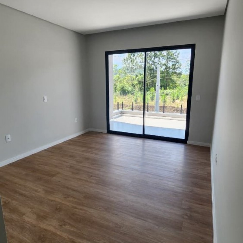 Casa com 2 Su�tes � Venda em Jaragu� do Sul