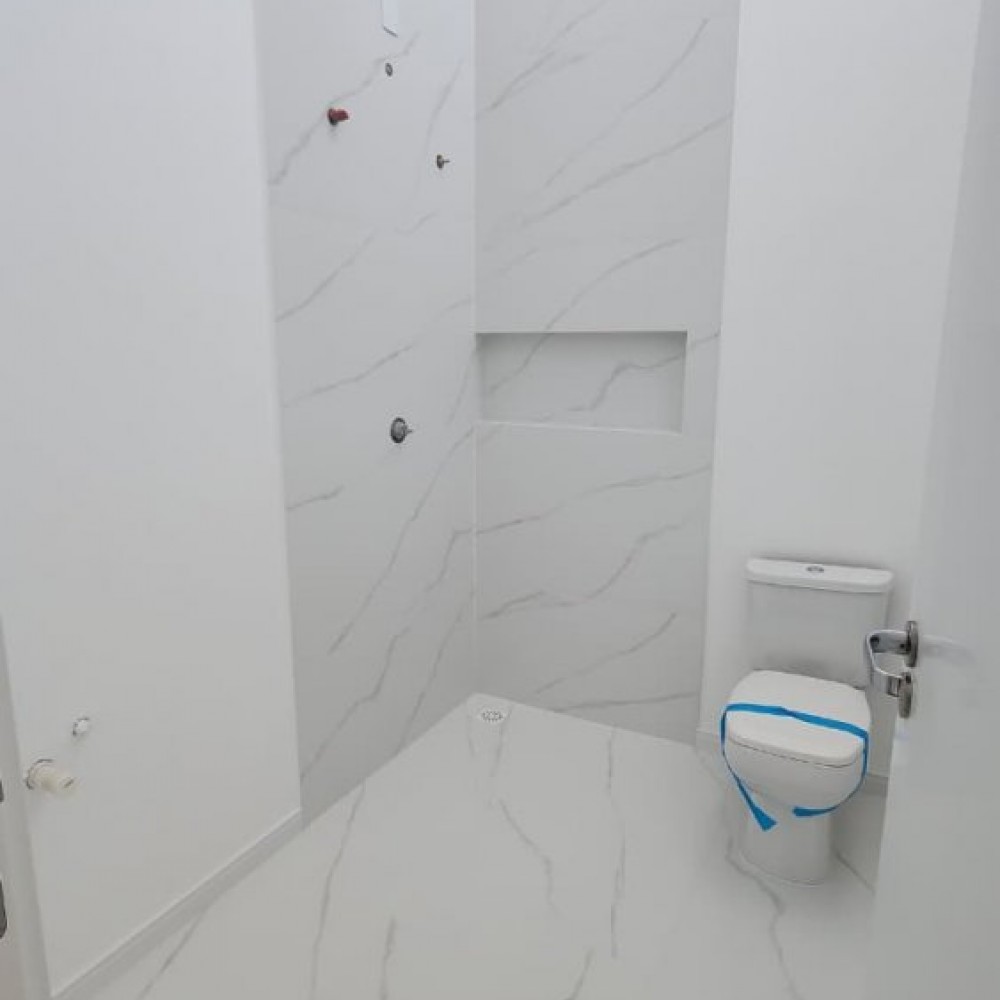 Casa com 2 Su�tes � Venda em Jaragu� do Sul