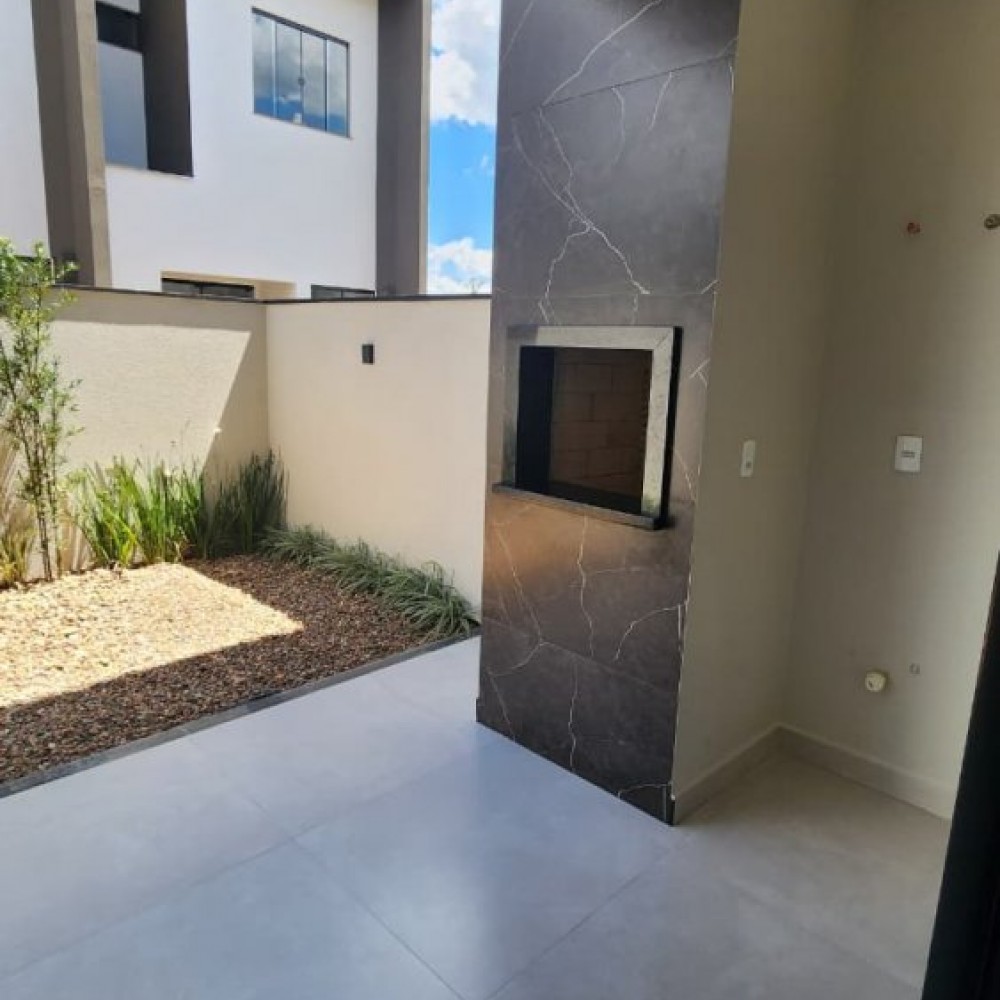 Casa com 2 Su�tes � Venda em Jaragu� do Sul