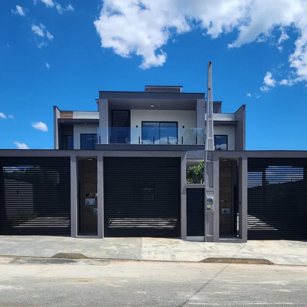 Casa com 1 Su�te + 2 Quartos em Jaragu� do Sul