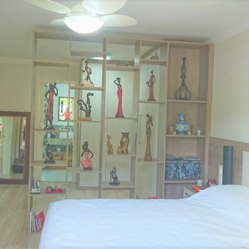 Casa com 4 Quartos e Piscina no Czerniewicz