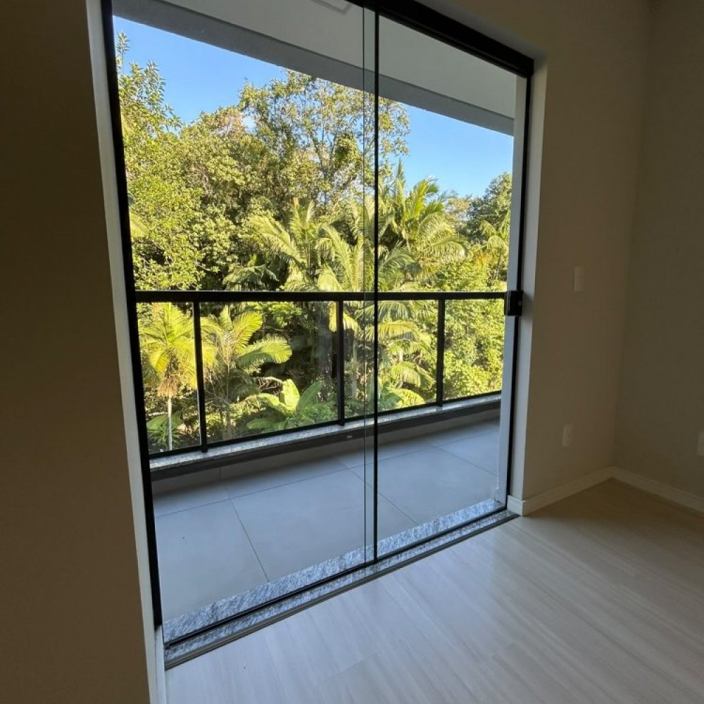 Casa com 2 Su�tes na Ilha da Figueira