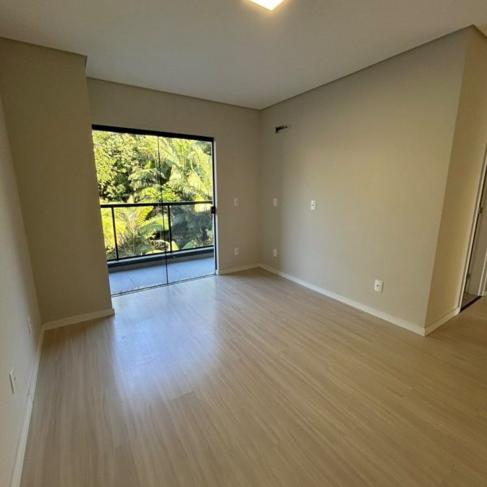Casa com 2 Su�tes na Ilha da Figueira