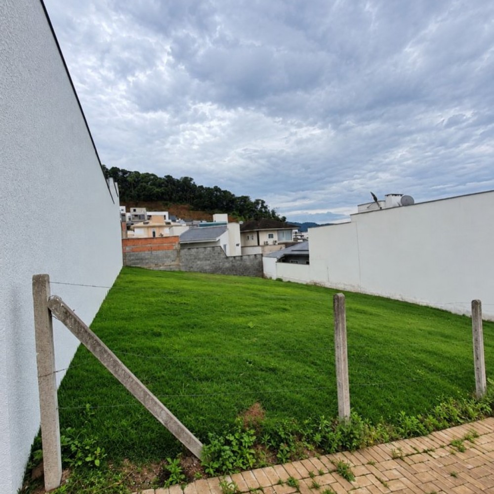 Terreno � venda no bairro Amizade 336 m�