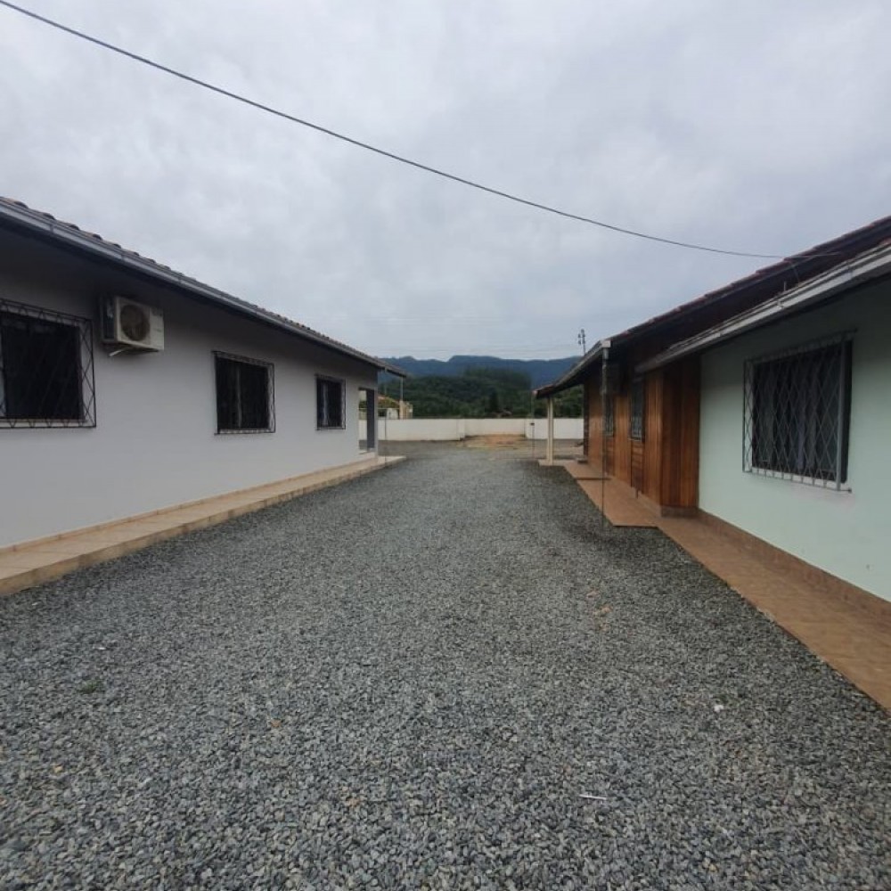 Duas casas em Tr�s Rios do Norte, Jaragu� do Sul 