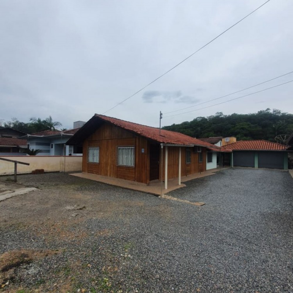 Duas casas em Tr�s Rios do Norte, Jaragu� do Sul 