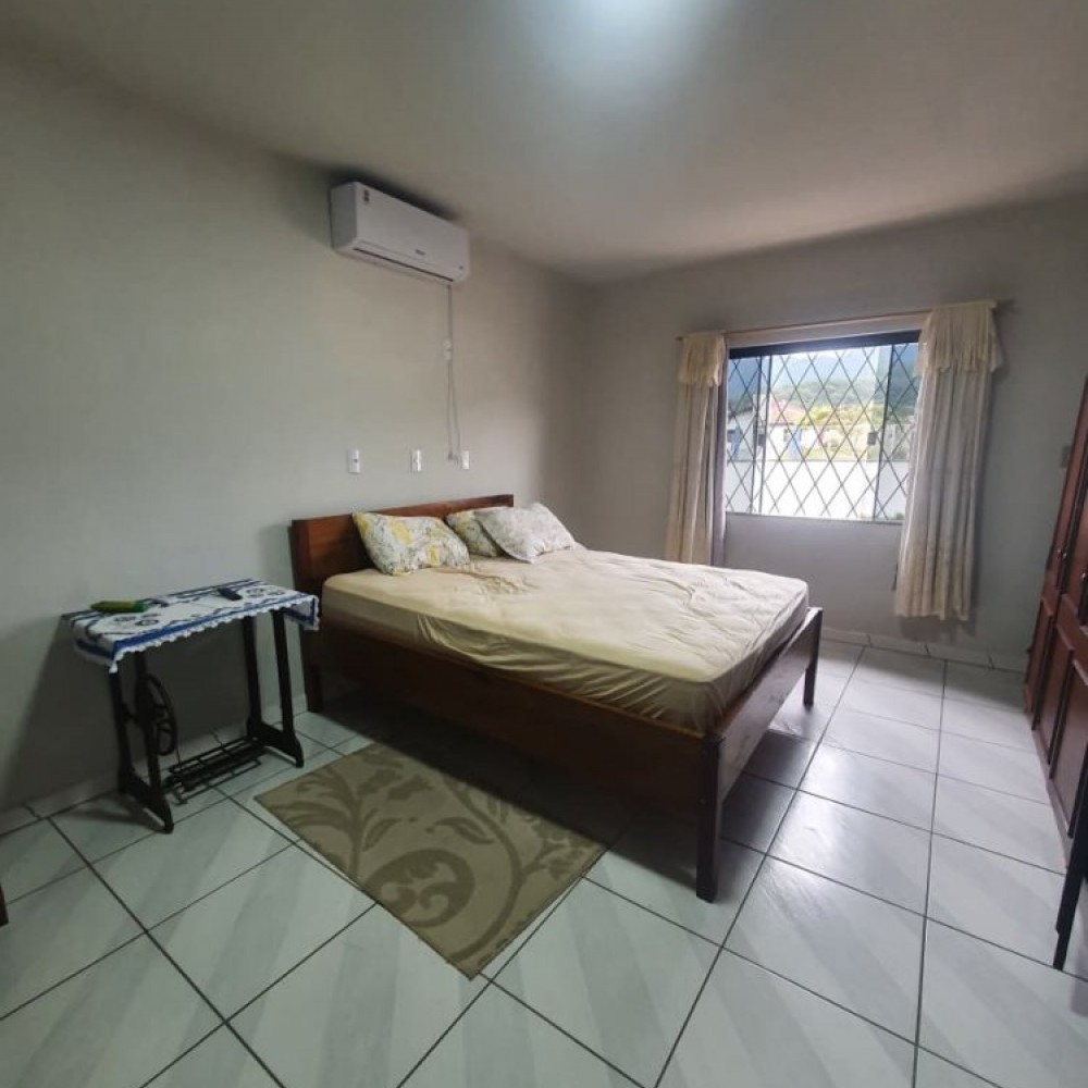 Duas casas em Tr�s Rios do Norte, Jaragu� do Sul 