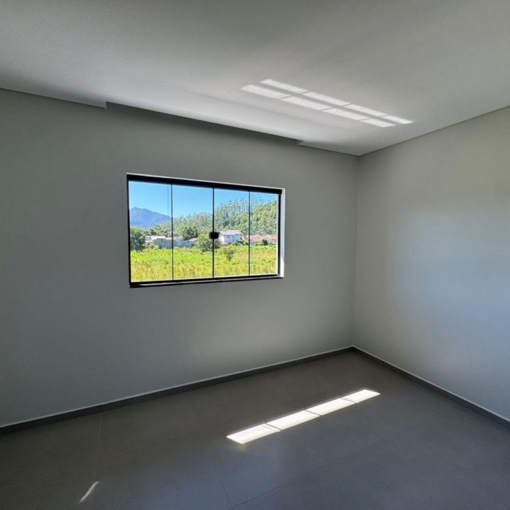 Geminado 2 Su�tes � Venda em Tr�s Rios do Sul  